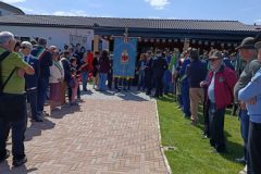 martinengo-folla-fuori-centro-inaugurazione-scaled